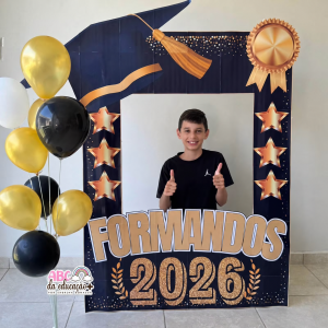 Moldura de Fotos Gigante – Infantil Preto e Dourado