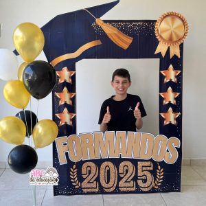 Moldura de Fotos Gigante – Infantil Preto e Dourado