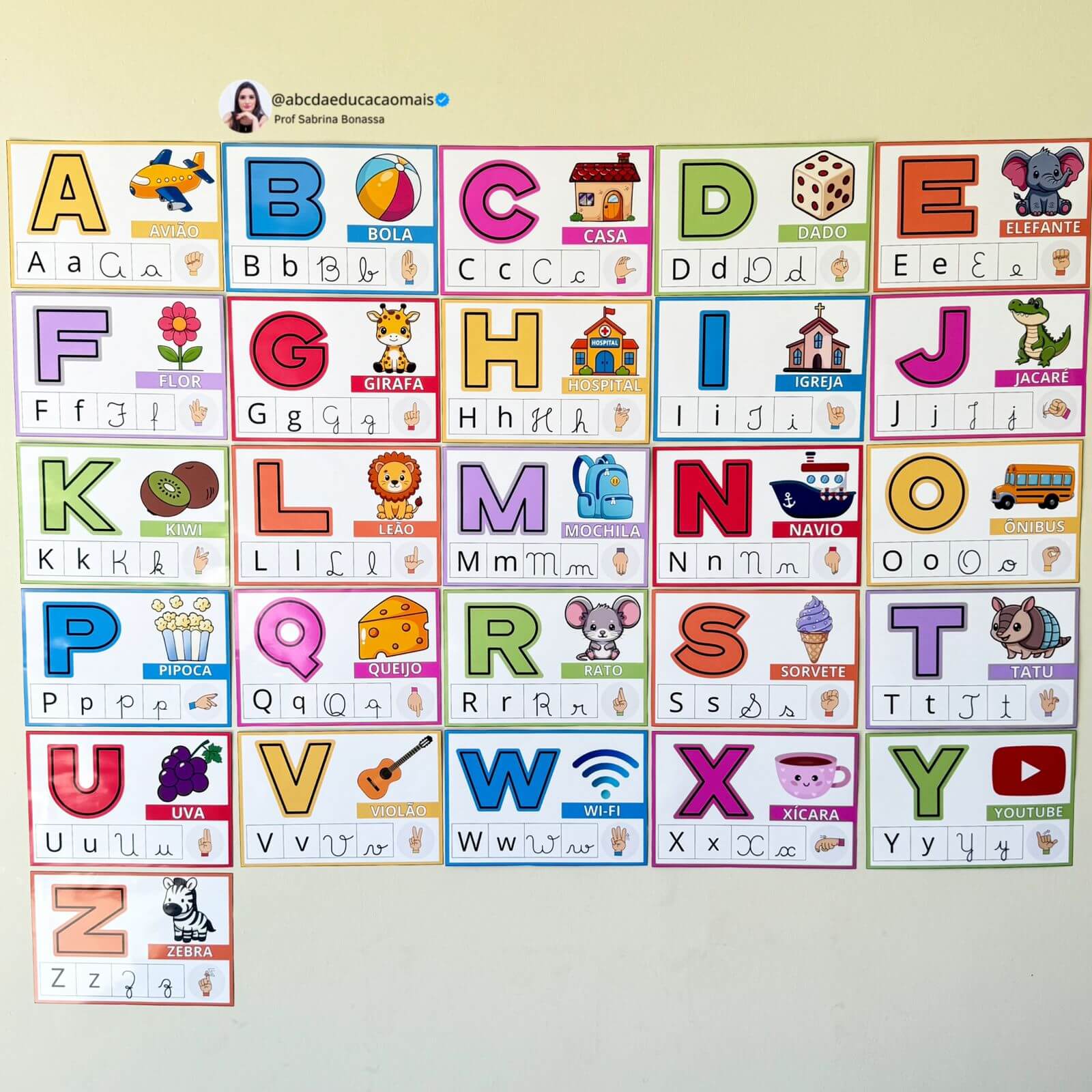 Alfabeto de Parede Inclusivo com Libras e os 4 Tipos de Letra - Imagem 3