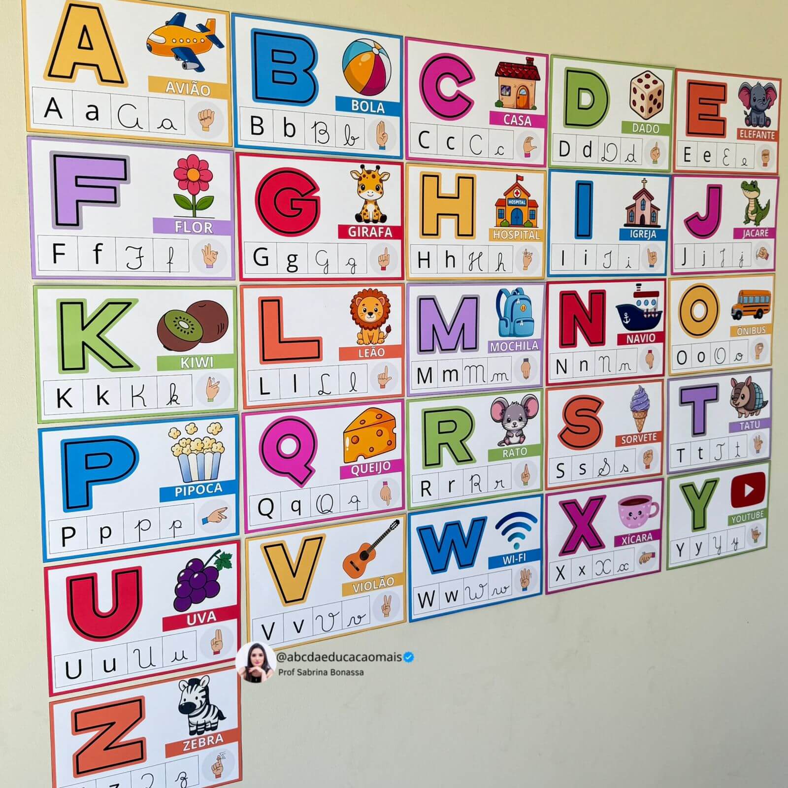 Alfabeto de Parede Inclusivo com Libras e os 4 Tipos de Letra - Imagem 6